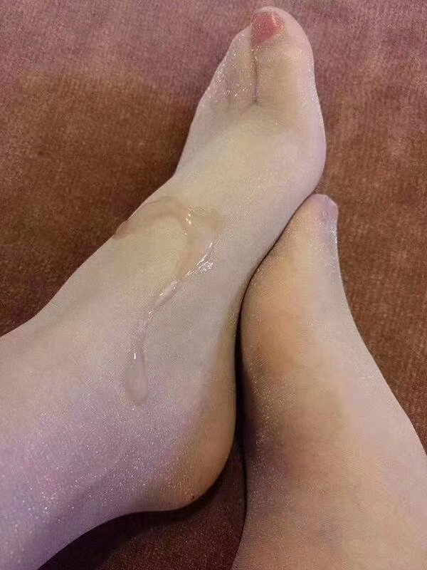 朝阳区二十五六上门性感大长腿妹子